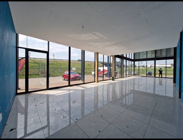 294M² RETAIL TO LET IN BARTLETT
